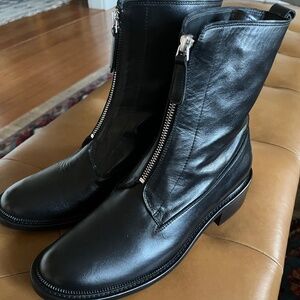 New Size 9 Freda Salvador Shiya Boots
